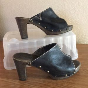 Black clog style shoes.  Good shape!